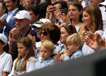 Federer hace historia: levanta su octavo Wimbledon