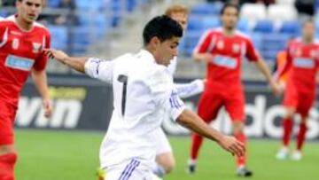 <b>GOLEADOR. </b>Juanfran, autor del gol del empate, se dispone a chutar a puerta.