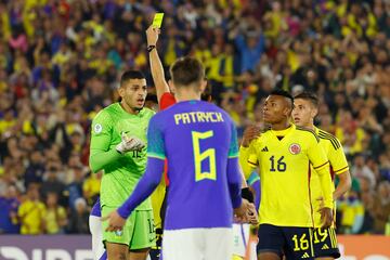 La Selección Colombia, ya clasificada para el Mundial Sub 20, empató 0-0 ante Brasil por la cuarta fecha del hexagonal final del Sudamericano. Gustavo Puerta falló penal y Jhojan Torres fue expulsado.