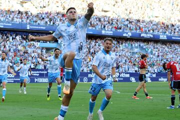 Roberto festejando su gol ante el Celta Fortuna,