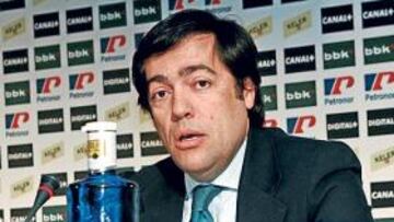 <b>EN IBAIGANE. </b>García Macua, durante una rueda de prensa celebrada en el Palacio de Ibaigane.