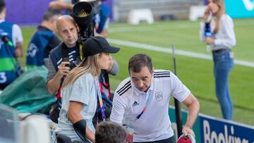 Alexia, la mejor fan de La Roja