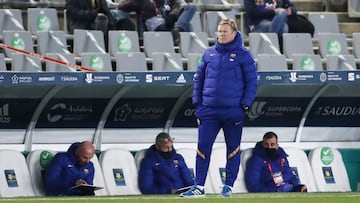 CORDOBA, SPAIN - JANUARY 13: Ronald Koeman, Head Coach of Barcelona looks on during the Supercopa de Espana Semi Final match between Real Sociedad and FC Barcelona at Estadio Nuevo Arcangel on January 13, 2021 in Cordoba, Spain. Sporting stadiums around S