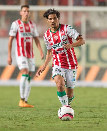 Matías y otros dos chilenos, en el 11 ideal de Necaxa para 2018