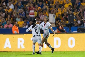 Tigres venció a Guadalajara este lunes 05 de noviembre por la noche por marcador de 2 goles por 0, esto en duelo correspondiente a la jornada 17 de la Liga MX Femenil.
