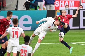 Luke Shaw y Jakub Jankto.