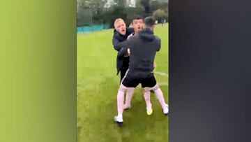 ?Esto qu¨¦ es? Hasta Lineker pide el Puskas para este chaval de liga amateur