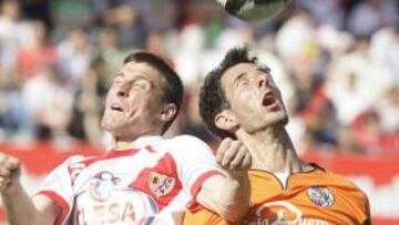 <b>LUCHA. </b>Rayo y Salamanca pelearon el punto que se llevaron.