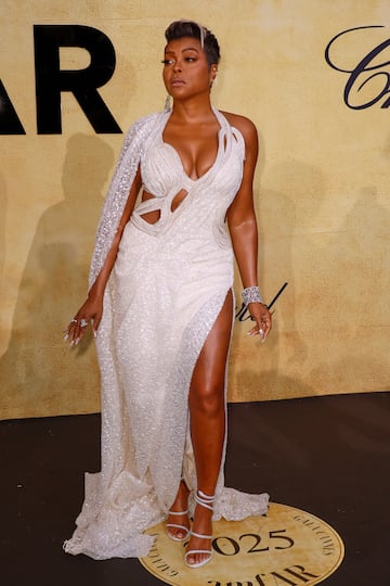 Taraji P. Henson posa para los fotógrafos a su llegada al evento benéfico de amfAR Cine Contra el SIDA en el Hotel du Cap-Eden-Roc.
