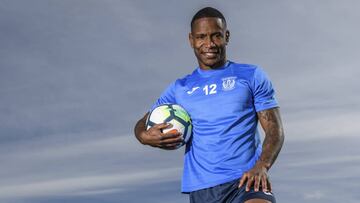 Claudio Beauvue, delantero del Leganés, posa para As.