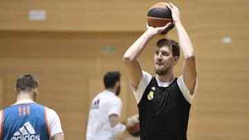 Kuzmic vuelve cinco semanas después y jugará ante el Breogán