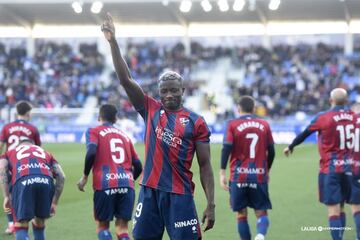 Soko celebra su gol.