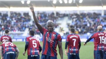 Soko celebra su gol.