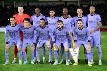 Once del Real Madrid. De pie; Lunin, Tchouameni, Marco Asensio, Camavinga, Ceballos y Militao. Agachados; lucas Vázquez, Odriozola, Rodrygo, Nacho Fernández y Hazard.