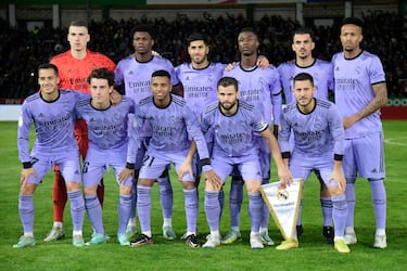Once del Real Madrid. De pie; Lunin, Tchouameni, Marco Asensio, Camavinga, Ceballos y Militao. Agachados; lucas Vázquez, Odriozola, Rodrygo, Nacho Fernández y Hazard.