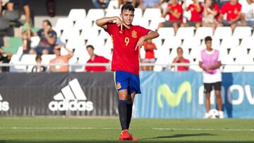 Munir y Santi Mina se bastan para golear a San Marino