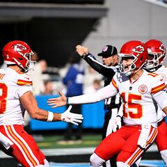 What NFL teams have a bye in week 15?