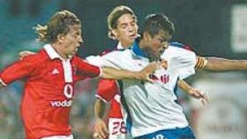<b>TROPIEZO. </b>El Zaragoza no pudo derrotar ni marcar un tanto al Benfica en el amistoso de ayer en Suiza.