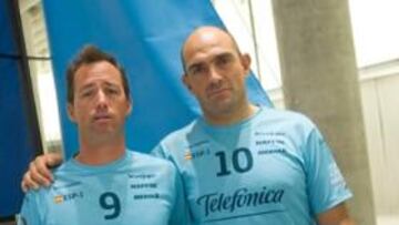 Iker Martínez y Xabi Fernández, con el 'Luna Rossa' italiano