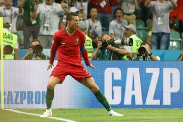 Tres goles en un partido sólo los ha podido hacer CR7, en esta justa mundialista. Y además se los hizo a España. En el jugador del Real Madrid descansan las esperanzas de Portugal para trascender en este Mundial.