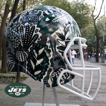 Los 32 cascos de los equipos de la NFL en versión artística