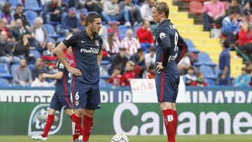 Koke y Torres, durante el partido.