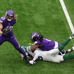 Vikings siguen invictos al vencer a Jets en Londres