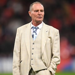 La venganza de Paul Gascoigne contra su padre: se lio a golpes con su cadáver