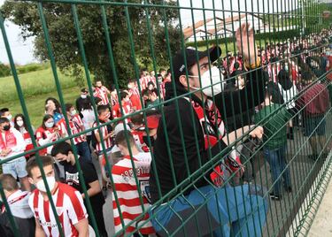 Una marea despide al Athletic y desoye las recomendaciones