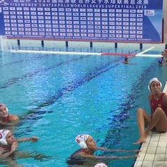 España arranca doblegando a China en la Superfinal