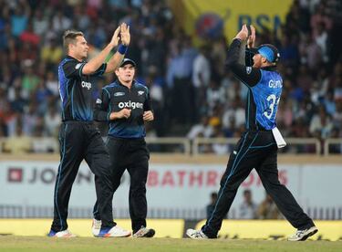 New Zealand beat India to level one-day series