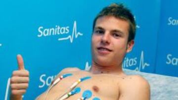 El nuevo futbolista del Real Madrid durante el reconocimiento médico.