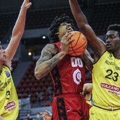 El Zaragoza celebra la vuelta de Justiz ganando otro partido