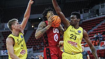 El Zaragoza celebra la vuelta de Justiz ganando otro partido