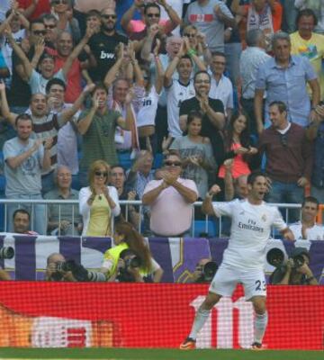 El Bernabéu volcado con Isco.