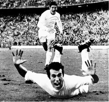 155 goles entre 1962 y 1976.