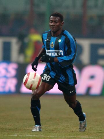 Su aparición estelar en la Reggiana en la temporada 2000/01, el delantero nigeriano fue fichado por el Inter, donde destacaba por su arrancada y velocidad en carrera. En las 5 temporadas que vistió la camiseta del Inter jugó 136 partidos, anotó 49 partidos y repartió 14 asistencias.