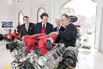 Marchionne, CEO de Fiat, en Módena. En la exposición 'Conduciendo con las estrellas'.