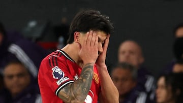 Soccer Football - Premier League - Manchester United v Leeds United - Old Trafford, Manchester, Britain - April 13, 2026 Manchester United's Lisandro Martinez after being sent off REUTERS/Phil Noble EDITORIAL USE ONLY. NO USE WITH UNAUTHORIZED AUDIO, VIDEO, DATA, FIXTURE LISTS, CLUB/LEAGUE LOGOS OR 'LIVE' SERVICES. ONLINE IN-MATCH USE LIMITED TO 120 IMAGES, NO VIDEO EMULATION. NO USE IN BETTING, GAMES OR SINGLE CLUB/LEAGUE/PLAYER PUBLICATIONS. PLEASE CONTACT YOUR ACCOUNT REPRESENTATIVE FOR FURTHER DETAILS..