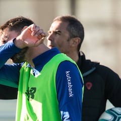 Garitano: "Núñez quiere quedarse, está en su mano"