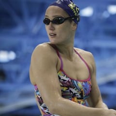 Mireia Belmonte regresa a la piscina con una discreta marca