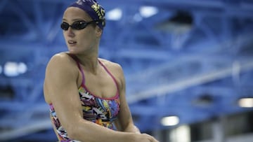 Mireia Belmonte regresa a la piscina con una discreta marca