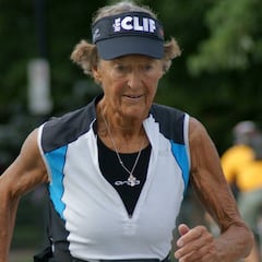 Madonna Buder, la 'monja de hierro' del triatlón con 85 años