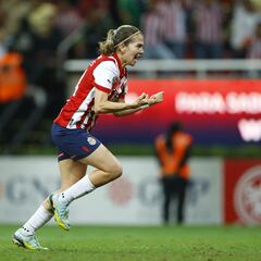 Alicia Cervantes hace historia al superar los 100 goles