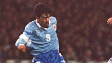 El uruguayo Daniel Fonseca, es con tres expulsiones el jugador con más tarjetas rojas en la historia de las Clasificatorias.