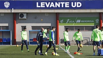 How to follow Levante v Barcelona LaLiga