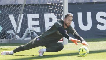 Oblak, en el entrenamiento del Atl&eacute;tico.