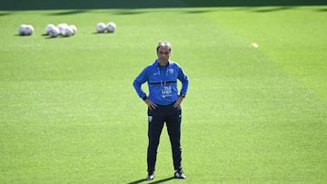 Natxo González en un entrenamiento del Málaga.