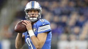 DETROIT, MI - DECEMBER 11: Matthew Stafford #9 of the Detroit Lions warms up on the field prior to the start of the game against the Chicago Bears at Ford Field on December 11, 2016 in Detroit, Michigan.   Leon Halip/Getty Images/AFP
 == FOR NEWSPAPERS, INTERNET, TELCOS &amp; TELEVISION USE ONLY ==