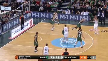 El partido mágico de Rudy se entiende con estos 2 triples de locos